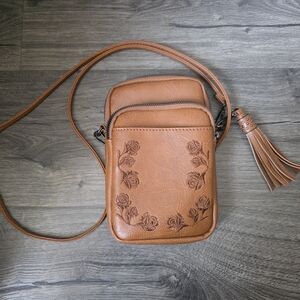 Elegant Tan Crossbody Bag with Floral Embroidery